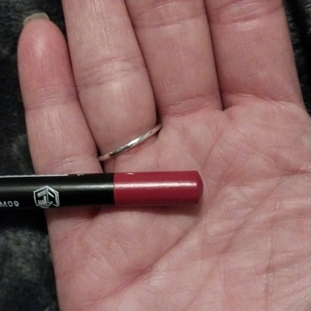 MAC lip/eyeliner